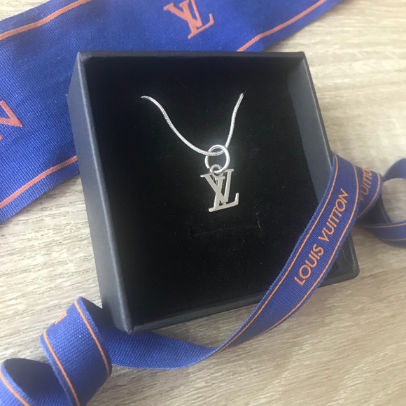 ✨Louis Vuitton Pendent w Silver Chain Link Necklace with Lobster Clasp✨ - Picture 3 of 10